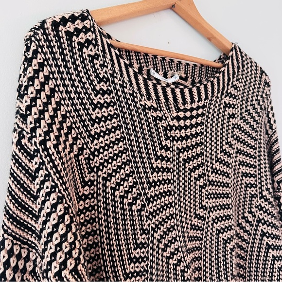 SIONI Cream & Black Lightweight Knit Dolman Batwing Sweater Size Small - Picture 6 of 12